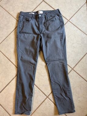 Universal Thread Gray Women's Slim Jeans